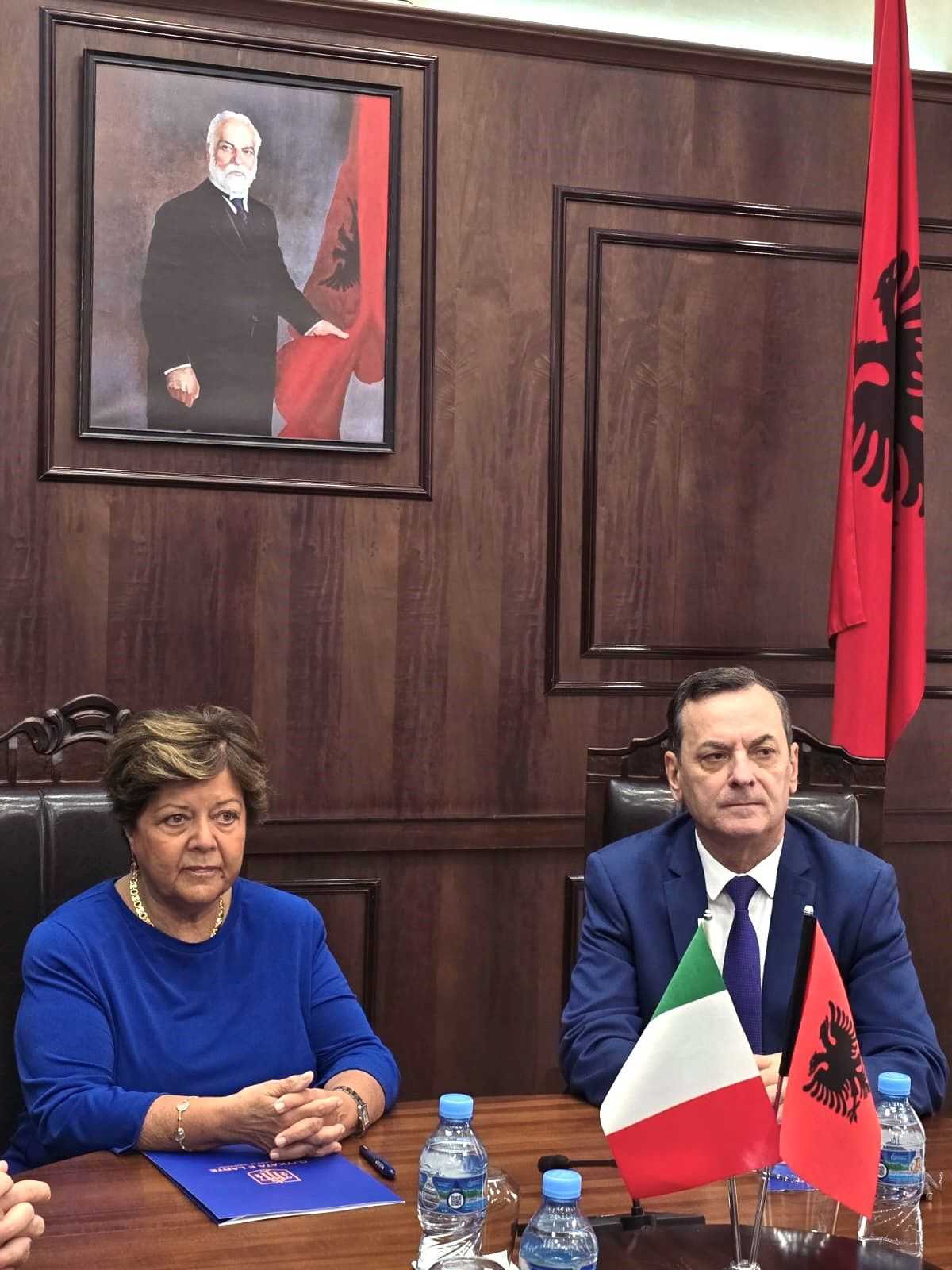 Kryetarja e Gjykatës së Lartë të Kasacionit të Italisë Zj. Margherita Cassano, ndodhet në Tiranë me ftesë të Kryetarit të Gjykatës së Lartë Z. Sokol Sadushi.