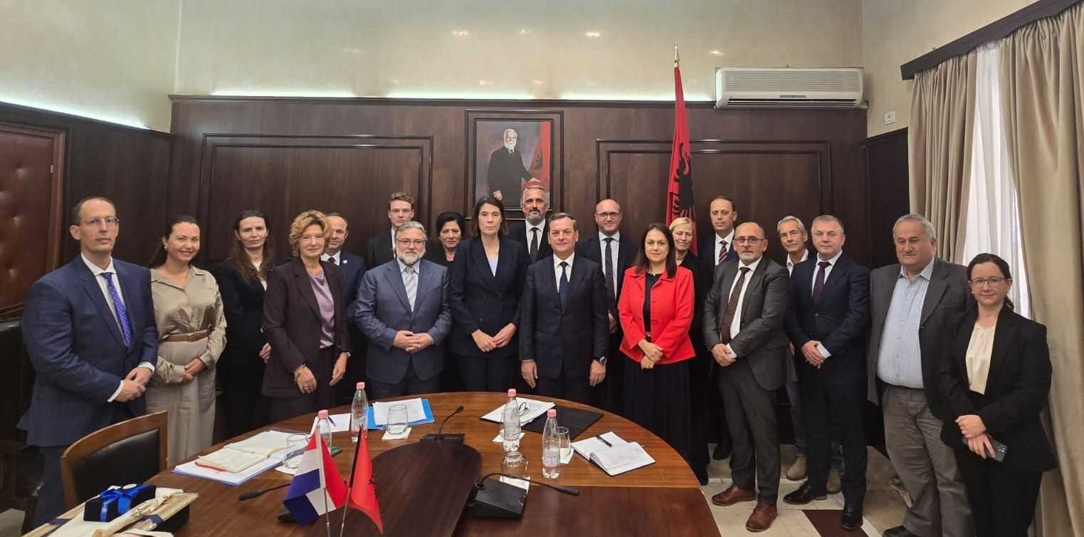 Kryetari i Gjykatës së Lartë të Shqipërisë pret Kryetaren e Gjykatës së Lartë të Holandës.